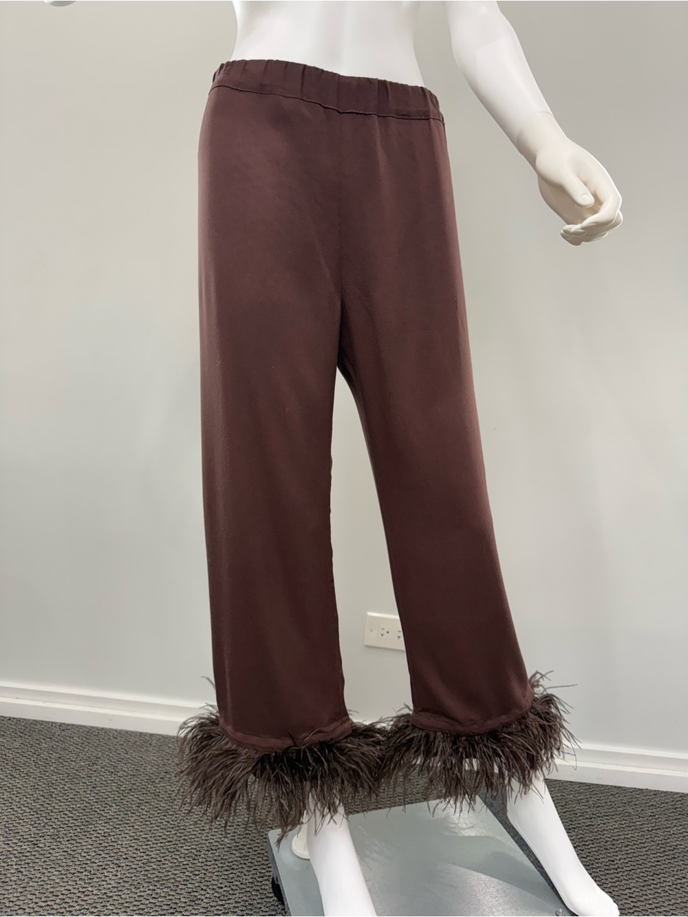 Luxury SLEEPER Brown Feather-Trim Pajama Set XS - Picture 9 of 11